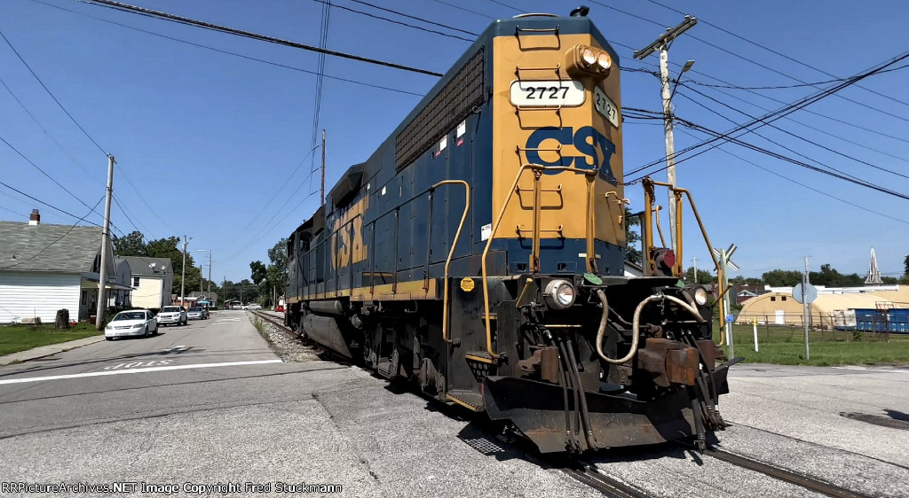 CSX 2727 crosses W. Market St. Extension.